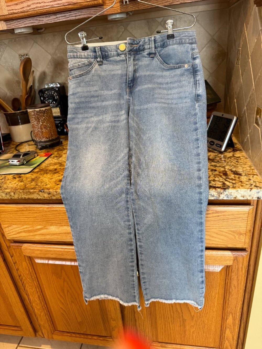 Democracy Itty Bitty Boot Cut Cropped Light Denim Jeans 6 - Picture 5 of 7